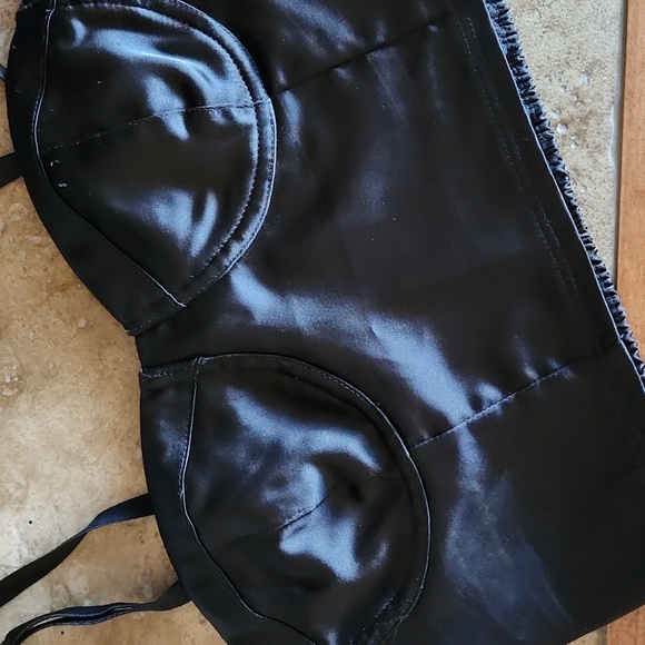 Bundle of 2 tank silky tank tops size womans  small - Picture 2 of 8